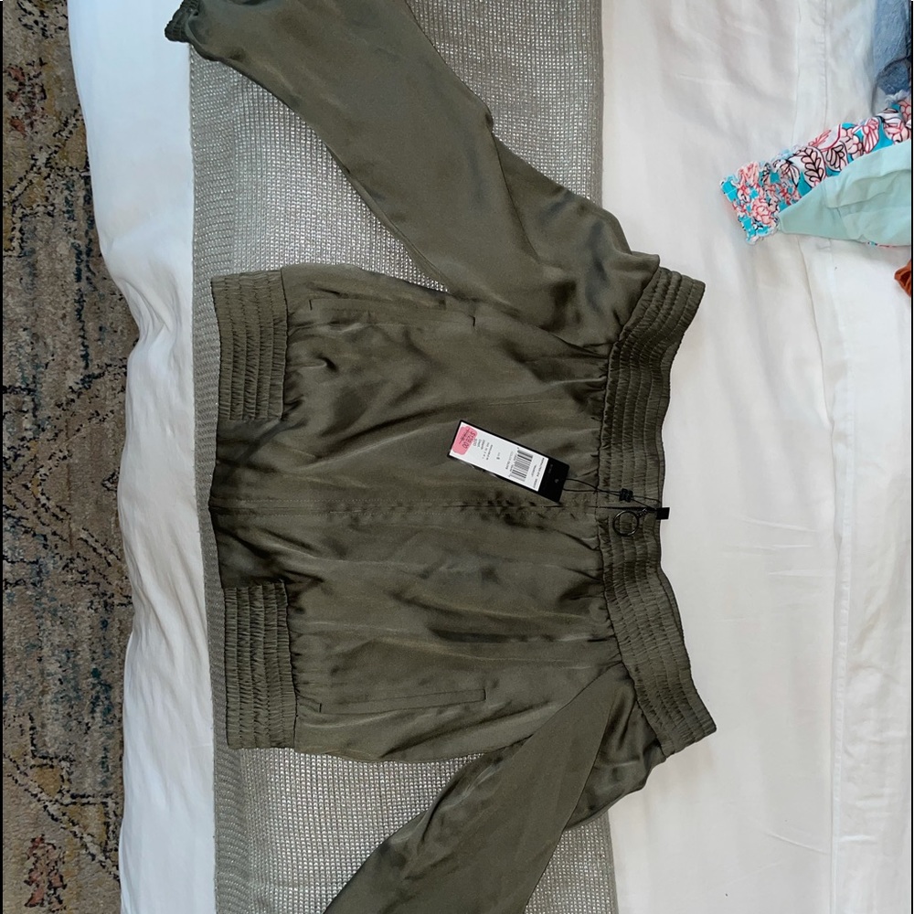 BCBGxMAXAZRIA “Marco” Top in Olive